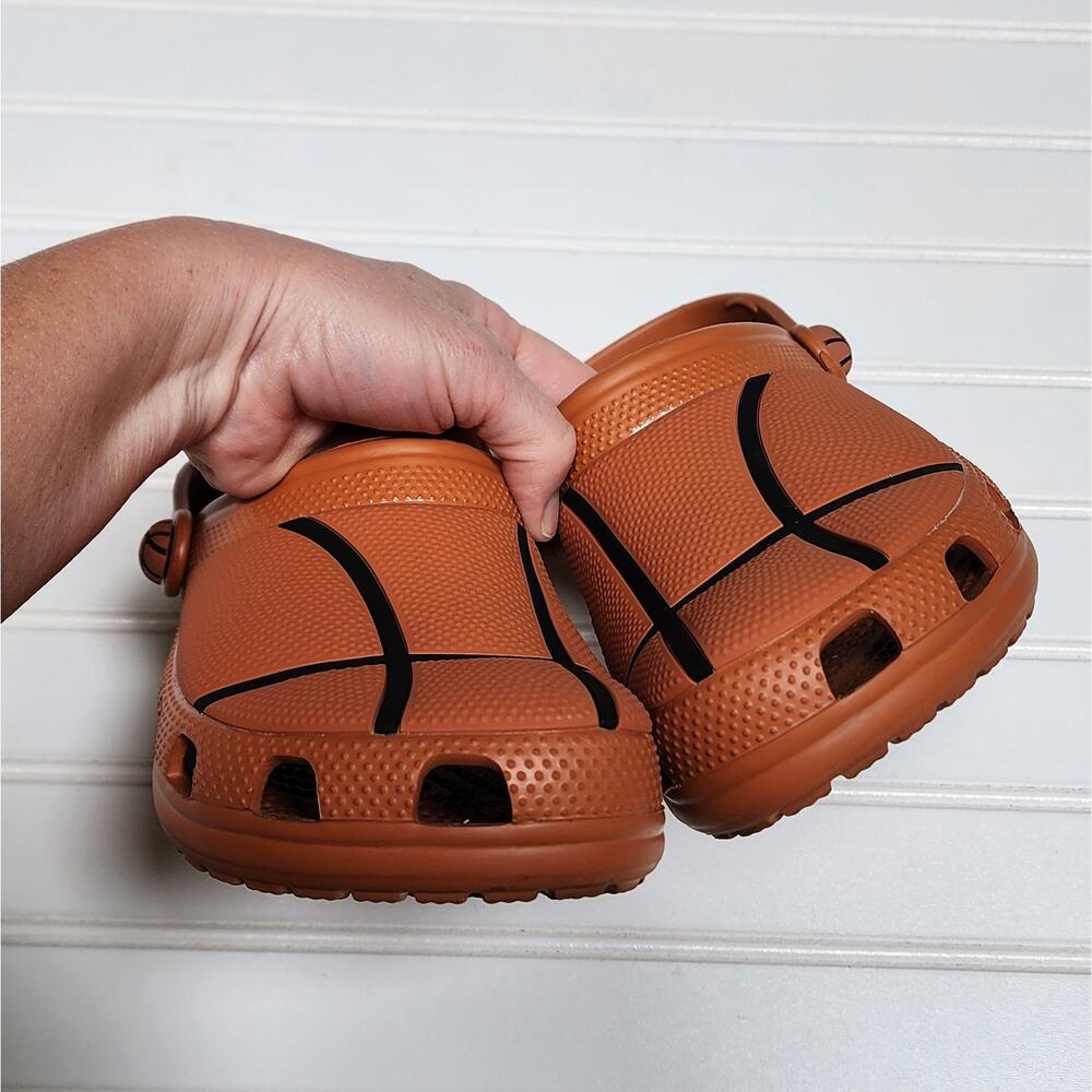 Crocs Classic Kids Sports Basketball Clogs Sandals Size 4 Big Kids Orange Black - Picture 8 of 10